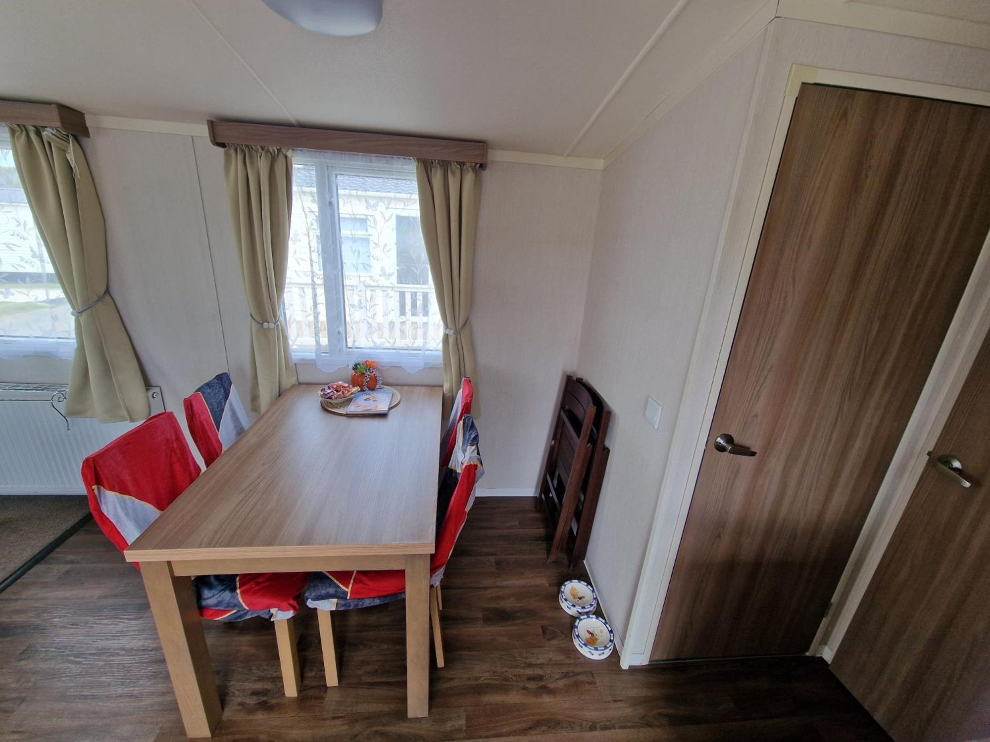 Durdlee Door, D27, Main Rd, West Lulworth, Wareham Bh20 5Pu Hotel Luaran gambar