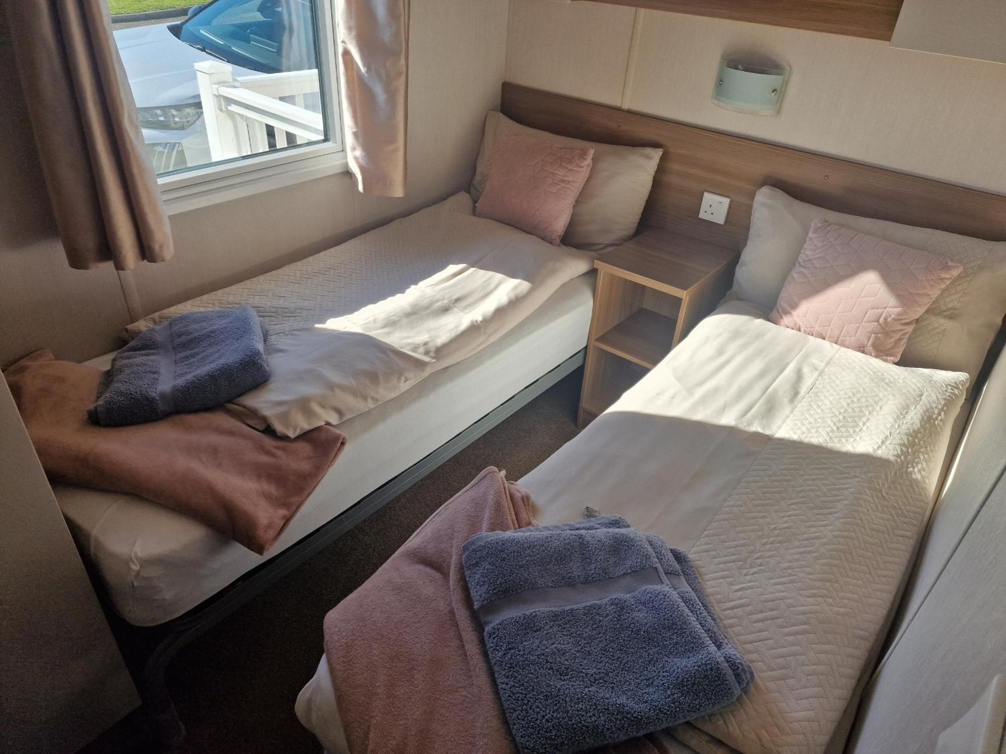 Durdlee Door, D27, Main Rd, West Lulworth, Wareham Bh20 5Pu Hotel Luaran gambar